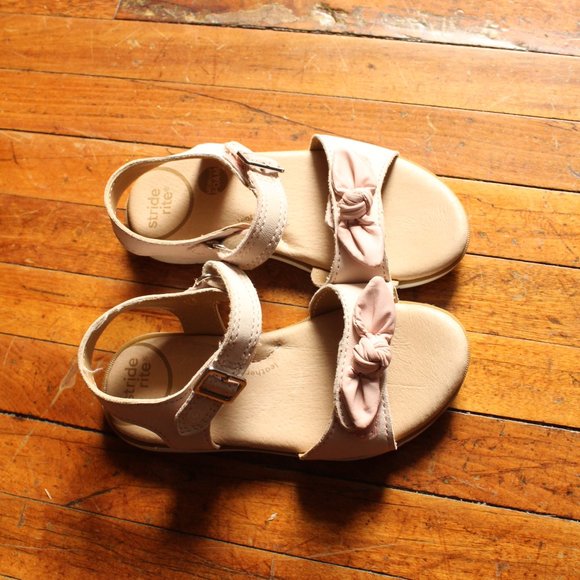 - Stride Rite Size 9M Toddler Girls Sandal Leather - Picture 2 of 3